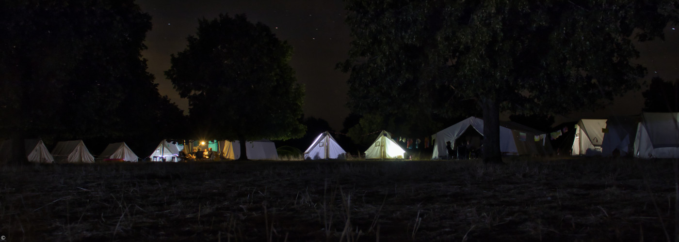 Kinderzeltlager bei Nacht